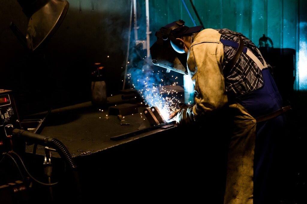 welding, welder, work-2819147.jpg